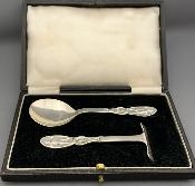 Boxed Silver SPOON & PUSHER